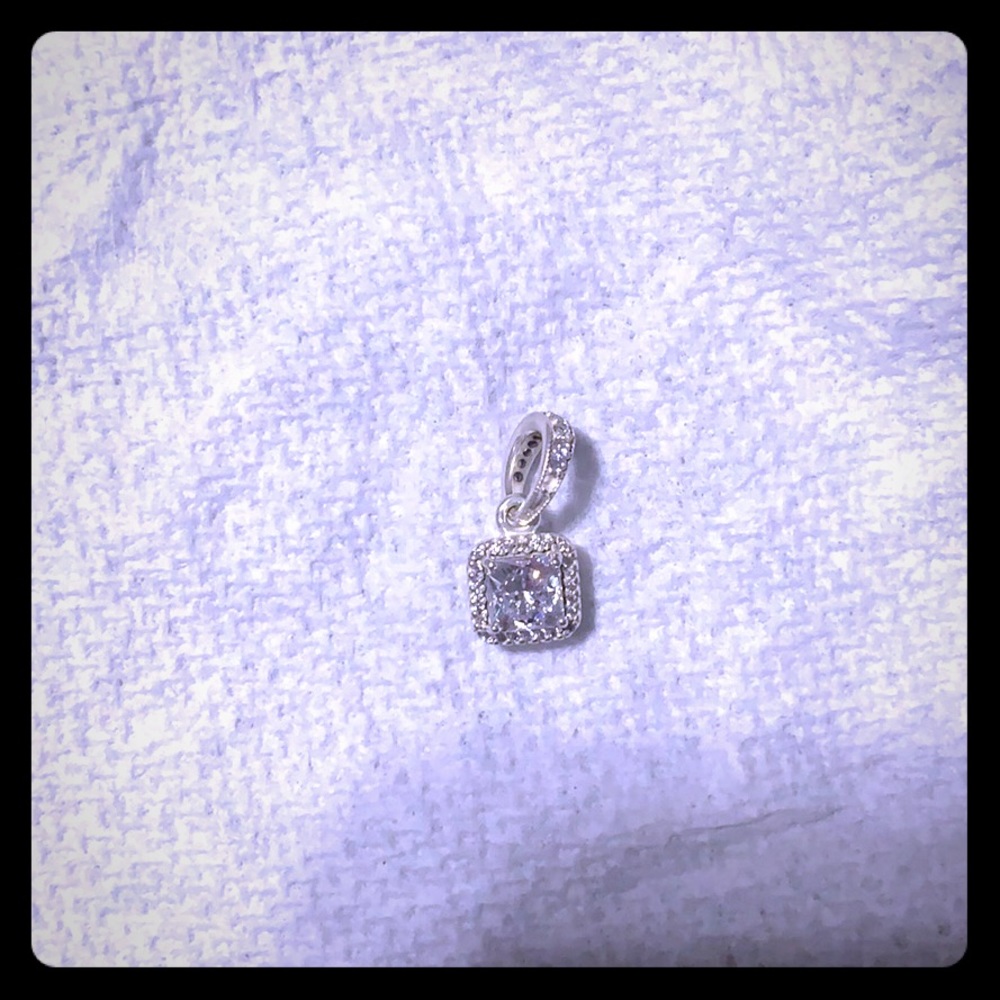 Pandora charm ✨
